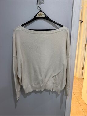 Cream/off-white sweater